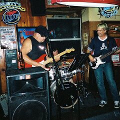 ...and awaaaaaay we go! The Catz first official gig!